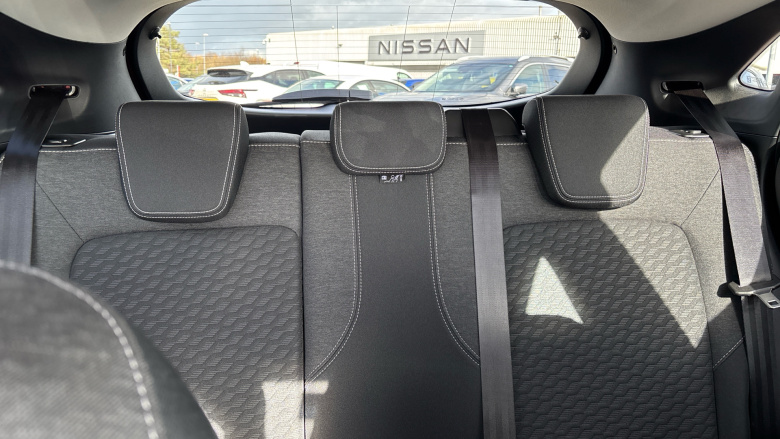 Ford Puma 1.0 EcoBoost Hybrid mHEV Titanium 5dr DCT Petrol Hatchback